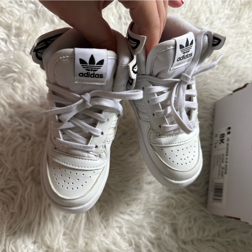 White Sneakers with Wing Design - Picture 3 of 9
